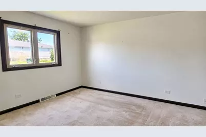 715 E 193rd Place, Glenwood, IL 60425 - Photo 18