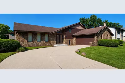 715 E 193rd Place, Glenwood, IL 60425 - Photo 2