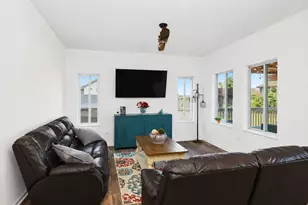 1506 Kempton St, Joliet, IL 60431 - Photo 4