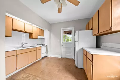 17 S Channing Street #3, Elgin, IL 60120 - Photo 2
