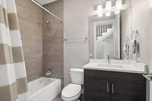 2133 N Campbell Ave, Chicago, IL 60647 - Photo 14