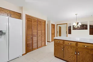 1313 Oconto Ct, Naperville, IL 60564 - Photo 8