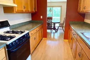 184 Saenz Ln, Joliet, IL 60436 - Photo 4