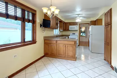 801 S See Gwun Avenue, Mount Prospect, IL 60056 - Photo 20