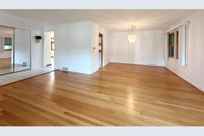 801 S See Gwun Avenue, Mount Prospect, IL 60056 - Photo 14
