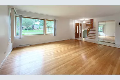 801 S See Gwun Avenue, Mount Prospect, IL 60056 - Photo 10