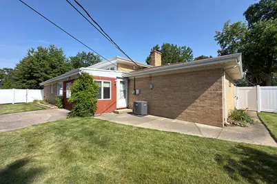 801 S See Gwun Avenue, Mount Prospect, IL 60056 - Photo 6