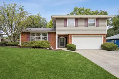 290 W Oak Glen Drive, Bartlett, IL 60103 - Photo 1