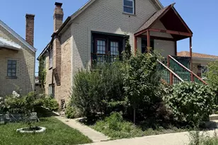 4256 N Meade Ave, Chicago, IL 60634 - Photo 1