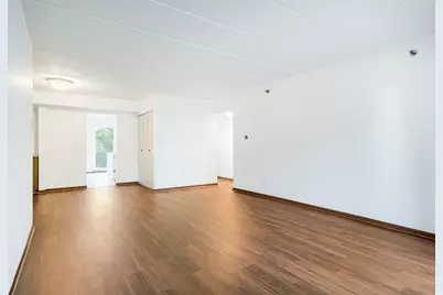 915 N York Street #604, Elmhurst, IL 60126 - Photo 6