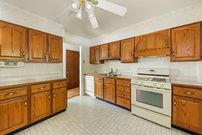 8 Westleigh Court, Montgomery, IL 60538 - Photo 12