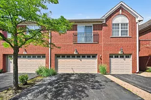 994 Kensington Dr, Northbrook, IL 60062 - Photo 2
