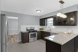 939 Honey Ln, Crete, IL 60417 - Photo 10