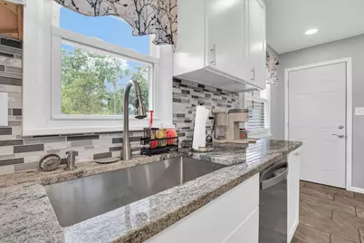 511 N 7th Street, Saint John, IL 61873 - Photo 18