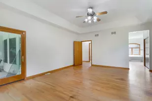 945 Kingston St, Wheaton, IL 60187 - Photo 14
