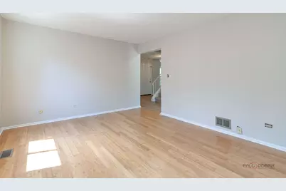227 E Lakeside Drive, Vernon Hills, IL 60061 - Photo 30