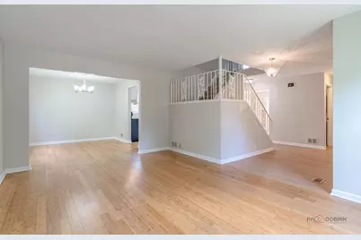 227 E Lakeside Drive, Vernon Hills, IL 60061 - Photo 16