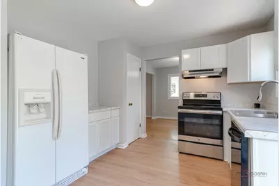227 E Lakeside Drive, Vernon Hills, IL 60061 - Photo 22