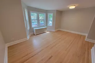 6422 N Richmond St, Chicago, IL 60645 - Photo 2