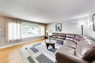 10629 Preston St, Westchester, IL 60154 - Photo 4