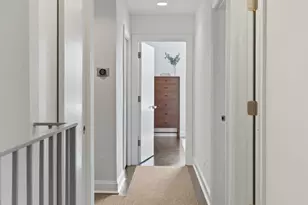3030 N Lake Shore Dr, Chicago, IL 60657 - Photo 18