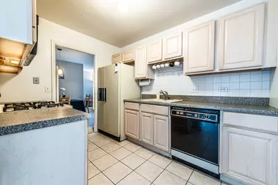 700 Wellington Avenue #409, Elk Grove Village, IL 60007 - Photo 4