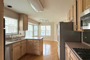 991 Sweetflower Dr, Hoffman Estates, IL 60169 - Photo 6