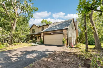816 Bonnie Brae Lane, Bolingbrook, IL 60440 - Photo 2
