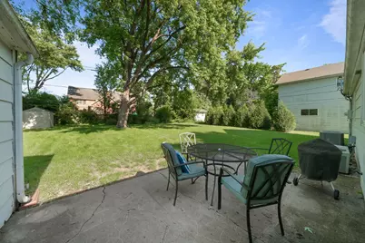 707 Glenshire Road, Glenview, IL 60025 - Photo 32