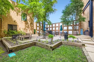 1872 N Clybourn Ave, Chicago, IL 60614 - Photo 24