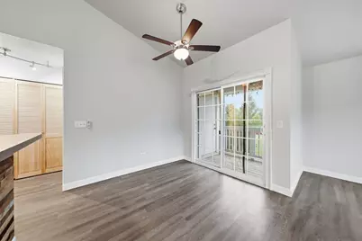 125 Silverstone Drive #125, Carpentersville, IL 60110 - Photo 6