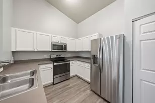 125 Silverstone Dr, Carpentersville, IL 60110 - Photo 10