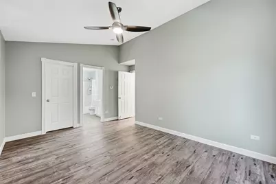 125 Silverstone Drive #125, Carpentersville, IL 60110 - Photo 12
