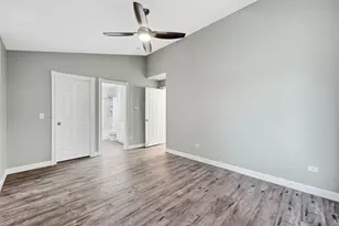 125 Silverstone Dr, Carpentersville, IL 60110 - Photo 12