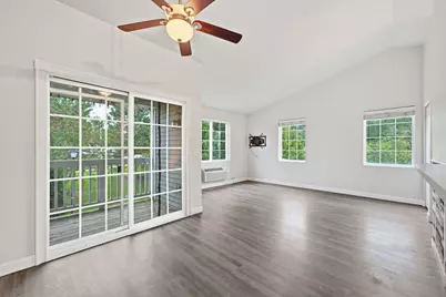 125 Silverstone Drive #125, Carpentersville, IL 60110 - Photo 8