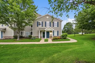 125 Silverstone Dr, Carpentersville, IL 60110 - Photo 1