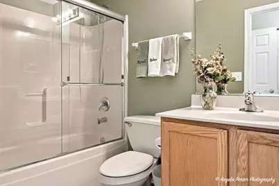 2100 Braeburn Drive #B, Wauconda, IL 60084 - Photo 12