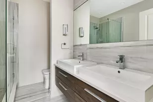 6911 N Western Ave, Chicago, IL 60645 - Photo 22