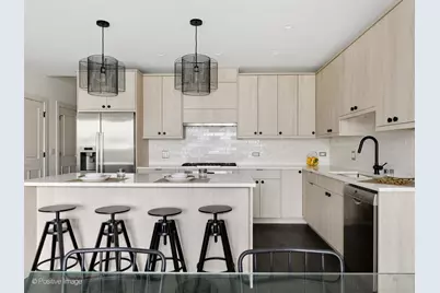 6911 N Western Avenue #2S, Chicago, IL 60645 - Photo 12