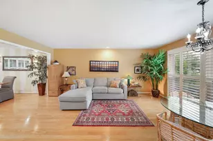 1170 Green Knolls Dr, Buffalo Grove, IL 60089 - Photo 4