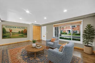 662 Carriage Hill Dr, Glenview, IL 60025 - Photo 4