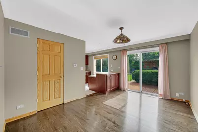 662 Carriage Hill Drive, Glenview, IL 60025 - Photo 10