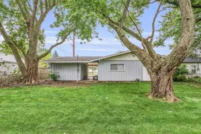 2402 W Kirby Avenue, Champaign, IL 61821 - Photo 22