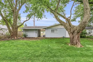 2402 W Kirby Ave, Champaign, IL 61821 - Photo 22