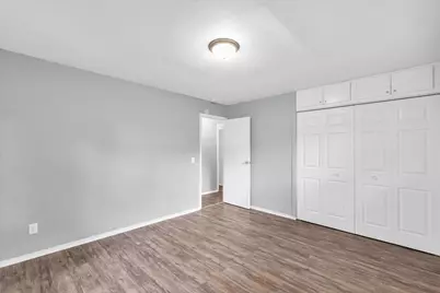 2402 W Kirby Avenue, Champaign, IL 61821 - Photo 14