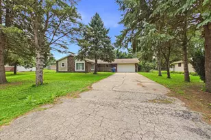2783 Karr Rd, Belvidere, IL 61008 - Photo 2