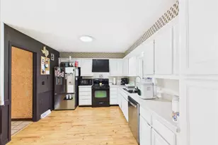 2783 Karr Rd, Belvidere, IL 61008 - Photo 8
