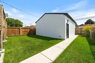 4909 N Merrimac Ave, Chicago, IL 60630 - Photo 30