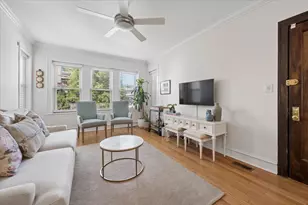 1930 W Addison St, Chicago, IL 60613 - Photo 6