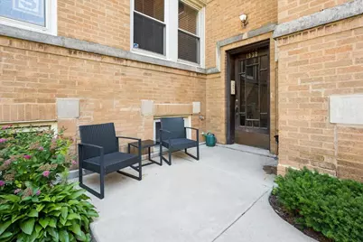 1930 W Addison Street #1S, Chicago, IL 60613 - Photo 4